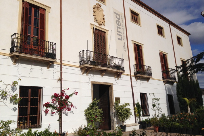 La realidad de la situación de la mujer en la cárcel inaugura los cursos de verano de la Uned de Motril
